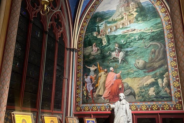 Guided Tour inside Notre-Dame - Licensed Guide & Reserved Access