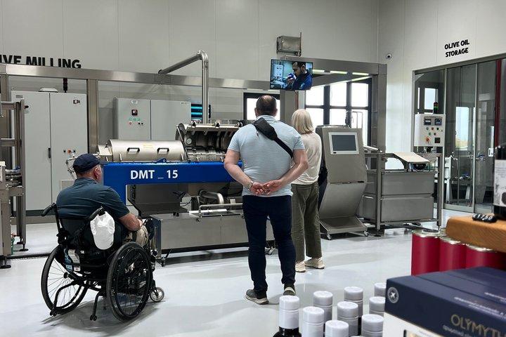 Katakolo: Wheelchair-Accessible Olympia Private Tour
