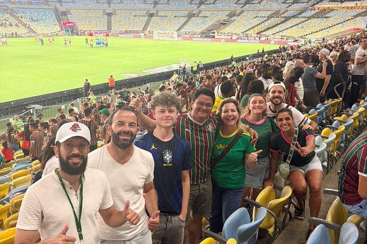 リオ：マラカナンスタジアムで地元開催のサッカーの試合