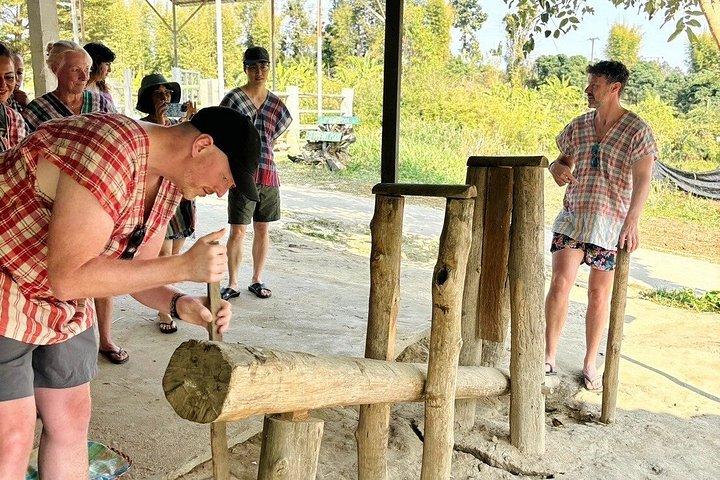 チェンマイ半日ツアー象の保護区 ハーブボール作り