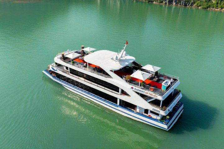 Ha Long Bay Cruzeiro de luxo com almoço local e caiaque