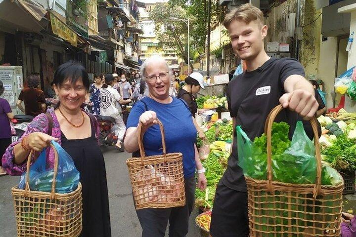 Classe de culinária autêntica de Hanói e passeio de comida de mercado local