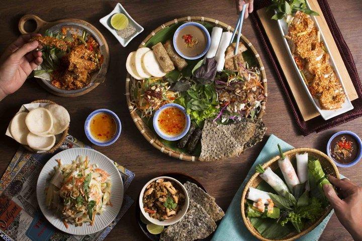 Classe de culinária autêntica de Hanói e passeio de comida de mercado local