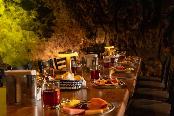 Vol en montgolfière avec petit-déjeuner dans une grotte naturelle et transport depuis le CDMX