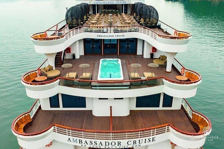 Miglior crociera premium nella baia di Halong dal porto internazionale di Halong
