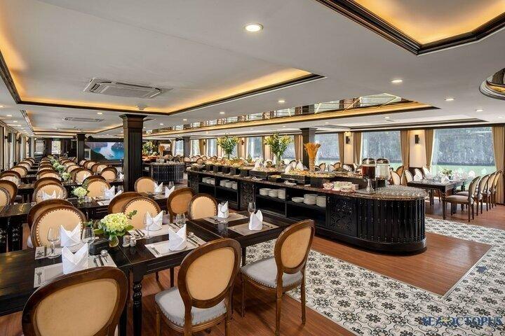 Ha Long Bay Dagtrip Zee Octopus Cruise vanuit Hanoi