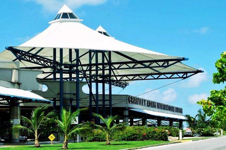 Barbados: Private Airport Round Trip Transfer Service