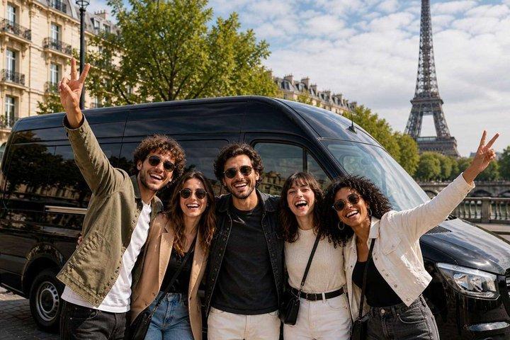 Paris Small Group City Tour by Minibus and Seine Cruise