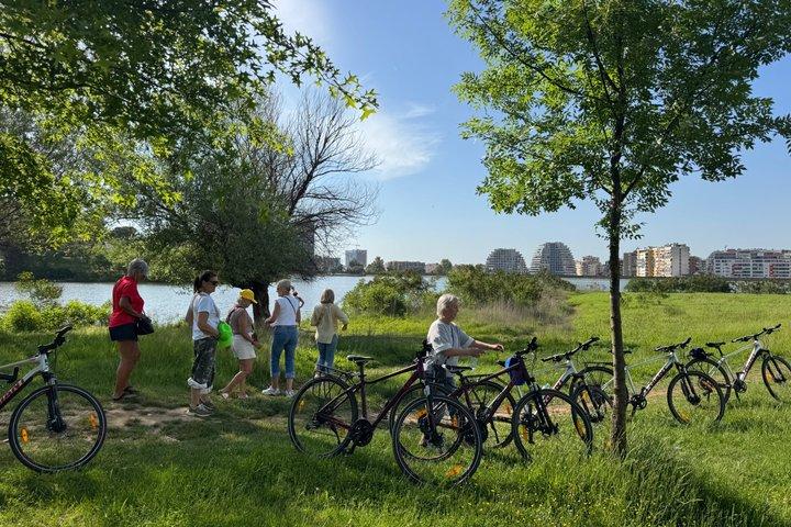 Tirana Bike Tour : Punti salienti della città, Grand Park & Lake
