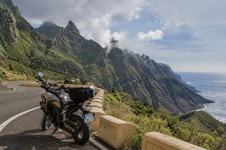 山と森を巡る穴賀ガイド付きバイクツアー