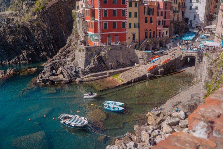 Florence: Cinque Terre Park Day Trip with Optional Pisa