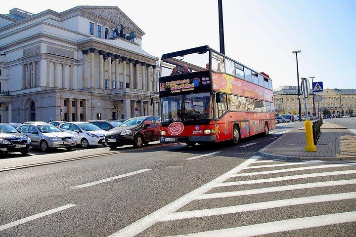 市内観光ワルシャワ乗り降り自由バスツアー
