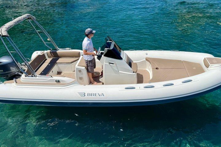 Breva 630 RIB Self-Drive Båtuthyrning Sorrento, Capri, Amalfikusten