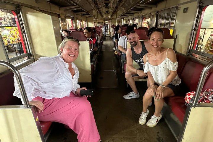 Bangkok : Floating Market & Train Tour mit Michelin & Pickup