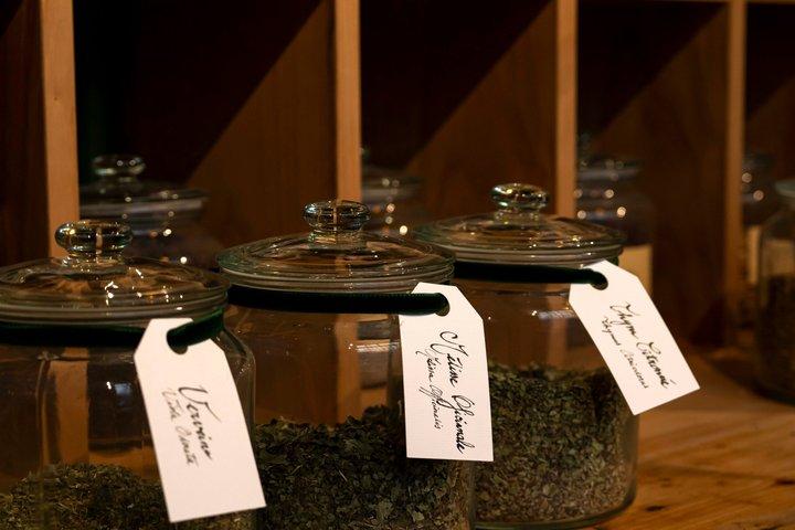 Experiencia hedonista de París degustación de vinos y champán