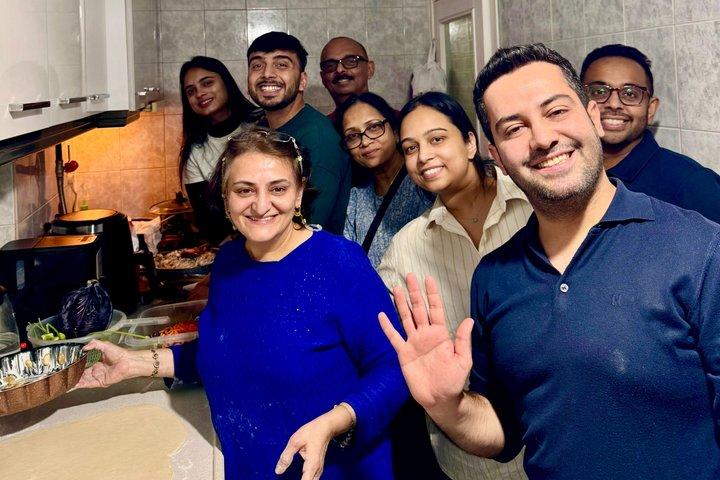 Authentiek diner koken met een lokale familie in İzmir