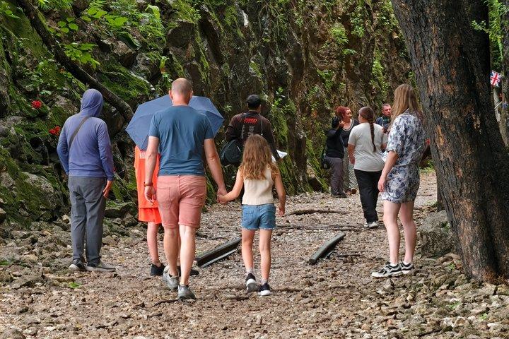 Private Erawan Waterfall & Death Railway Tour saindo de Kanchanaburi