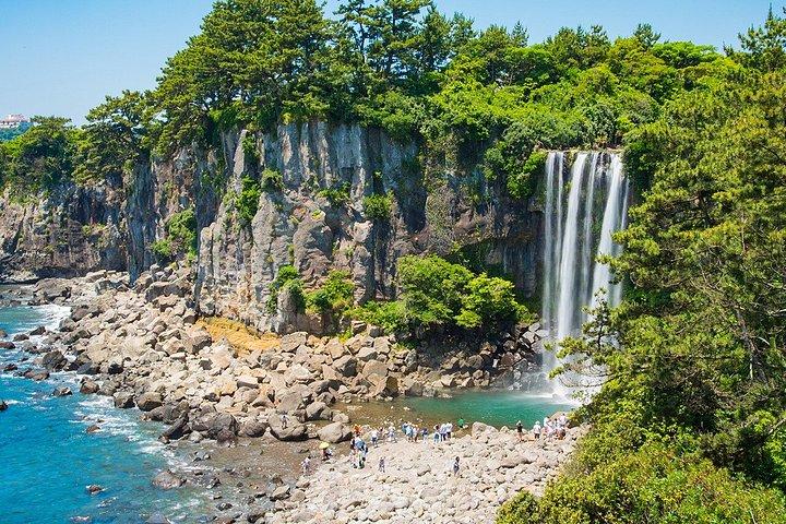 済州島南畝子山漢拏一日バスツアー