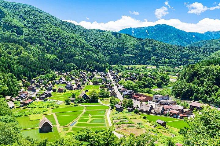 名古屋発高山・白川郷日帰りツアー