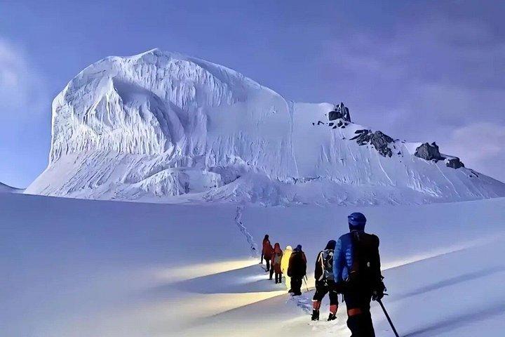 シグニアン・サミット・トレック3日目5025m登山