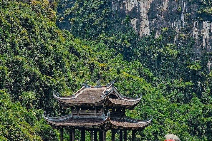 Tailor-Made Ninh Binh Experience with Private Guide & Luxury Car