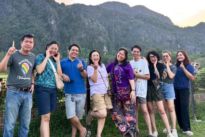 1 Tagesausflug nach Vang Vieng Tauchgeschichte Natur und Kultur