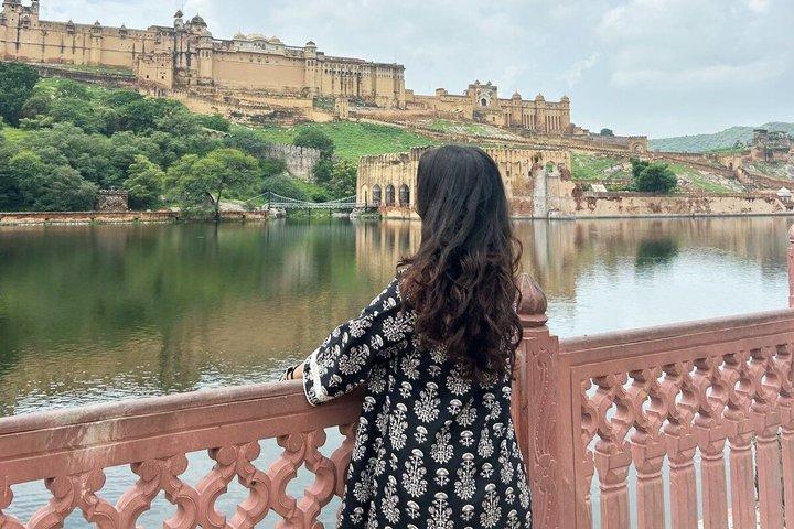 Privat Cab för heldags sightseeing i Jaipur