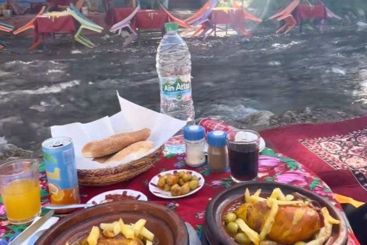 Vale de Ourika: Almoço e caminhada guiada até as cachoeiras