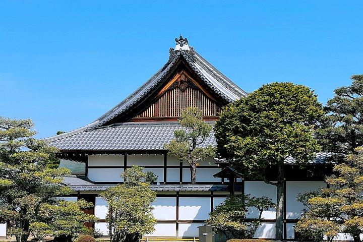 京都二条城 侍と将軍のプライベート詳細ツアー