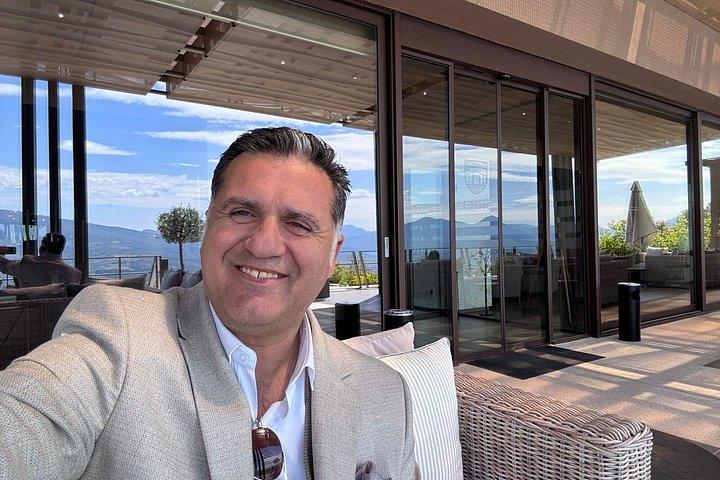 ギリシャのパーソナライズされたワインツアーブティックワイナリーとテイスティング