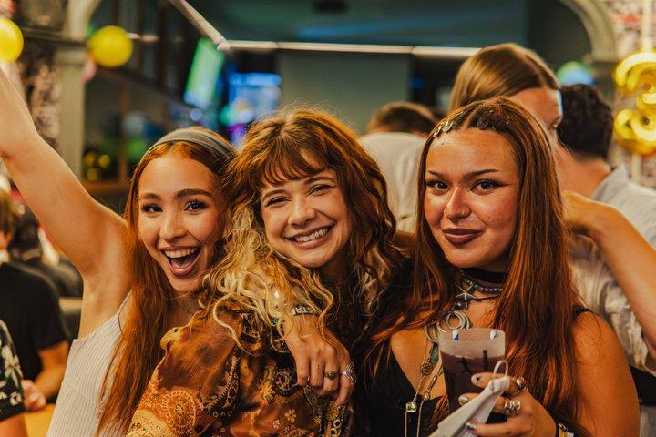 Portimão Pub Crawl : 6 Bebidas, Juegos Divertidos & Entrada VIP al Club