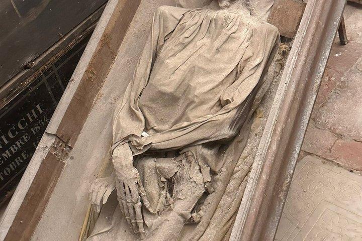 Capuchin Cemetery and Catacombs Tour in Palermo