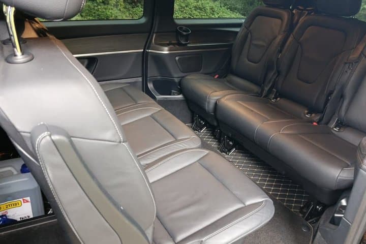 Paris to Disneyland Paris Premium Private Transfer