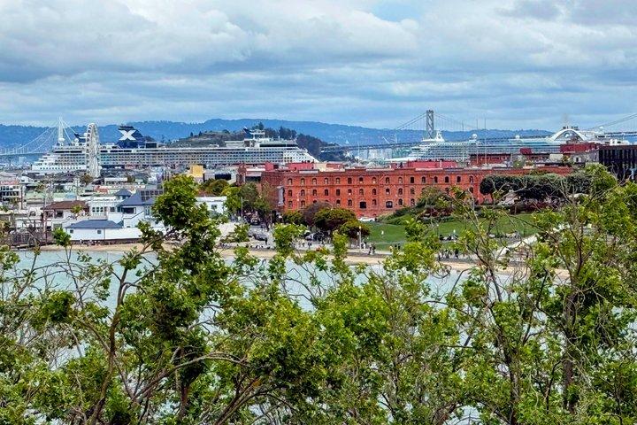 Fisherman's Wharf Hidden Gems Tour + Golden Gate Bay Cruise