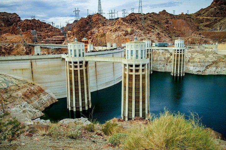 Small Group: Red Rock Canyon, Hoover Dam & 7 Magic Mountains