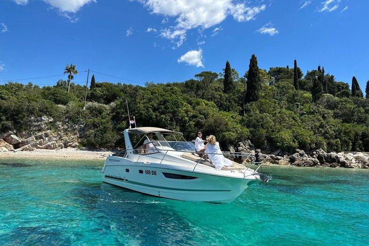 Elaphiti Islands por Mini Yacht de Luxo Privado: Uma experiência VIP