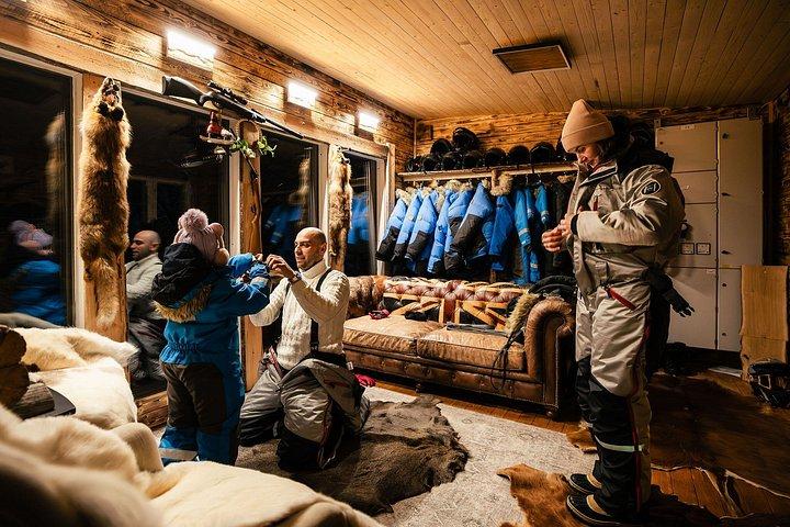 Private Expedition : INTO THE WILD サファリ＆ランチ in グラスイグルー