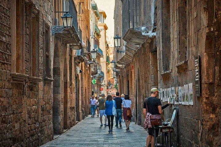 凱旋門＆エル・ボルン文化体験 旧市街散策（BCN ） - Yahoo!ニュース
