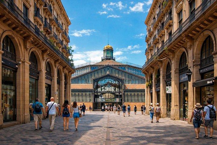 凱旋門＆エル・ボルン文化体験 旧市街散策（BCN ） - Yahoo!ニュース