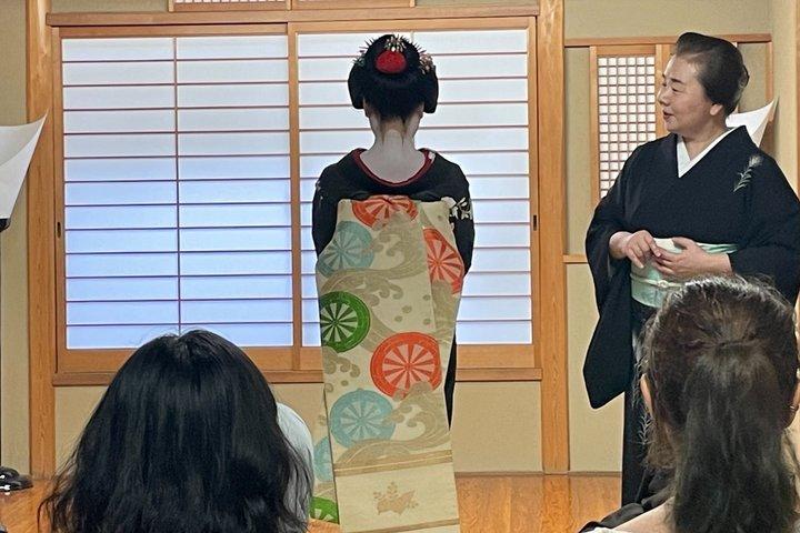 祇園の貸切茶屋で京都貸切芸妓体験