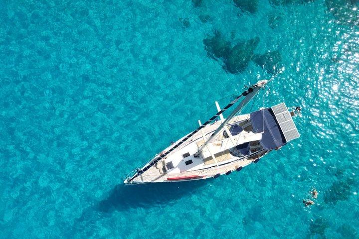 Escursione privata in barca a vela di 6 ore da Alcudia a Formentor - Tutto incluso
