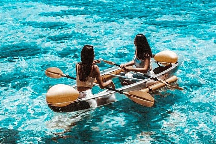 プーケットヨットツアーラチャノイ島とヤイ島、ランチとサンセット付き