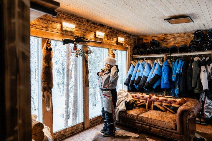 Arctic Magic: Julemandens landsby, Snowmobiling & Glass Igloo Lunch