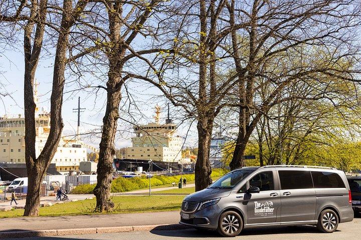 Nordic Prestige: Den Elite Helsingfors Sightseeing Experience*****