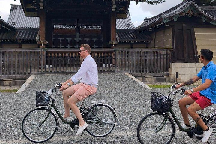 隠れた京都e-bikeアドベンチャー：地元の路地裏＆日常