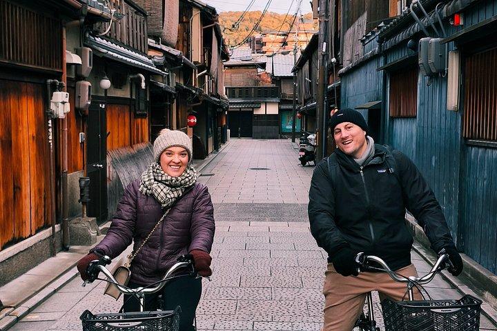 隠れた京都e-bikeアドベンチャー：地元の路地裏＆日常