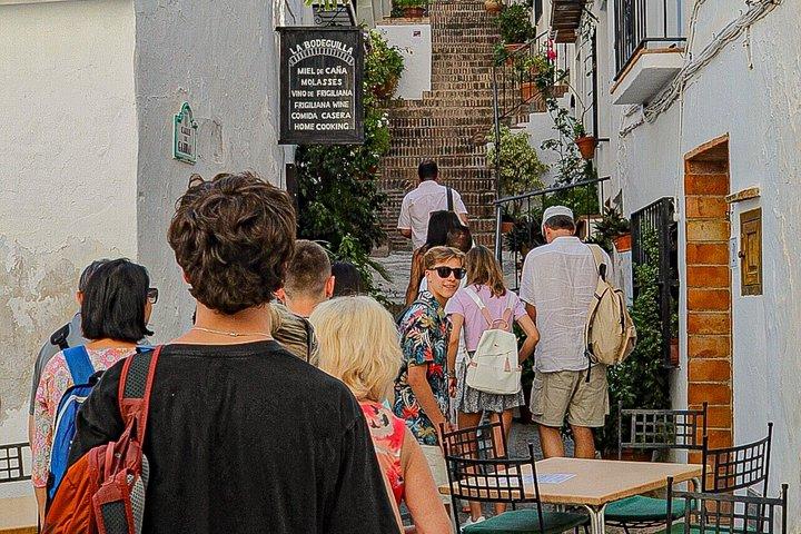 ネルハ洞窟、ネルハとフリヒリアナへの日帰り旅行