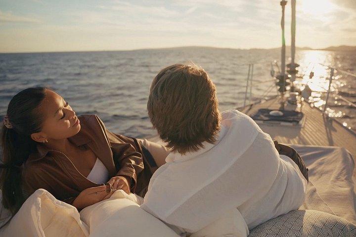 Premium Small-Group Sunset Boat Tour in Palma with Drinks & Tapas