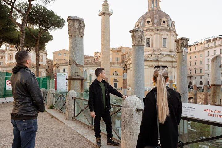 Ancient City Walking Tour em Twilight