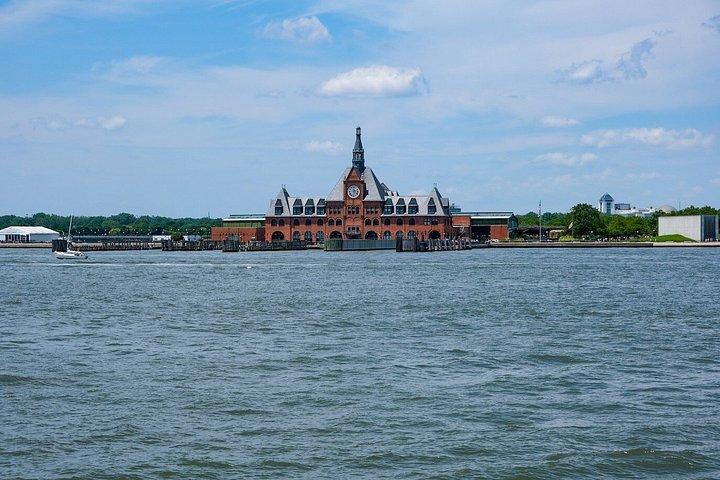80-Minute NYC Must-See Essentials Cruise
